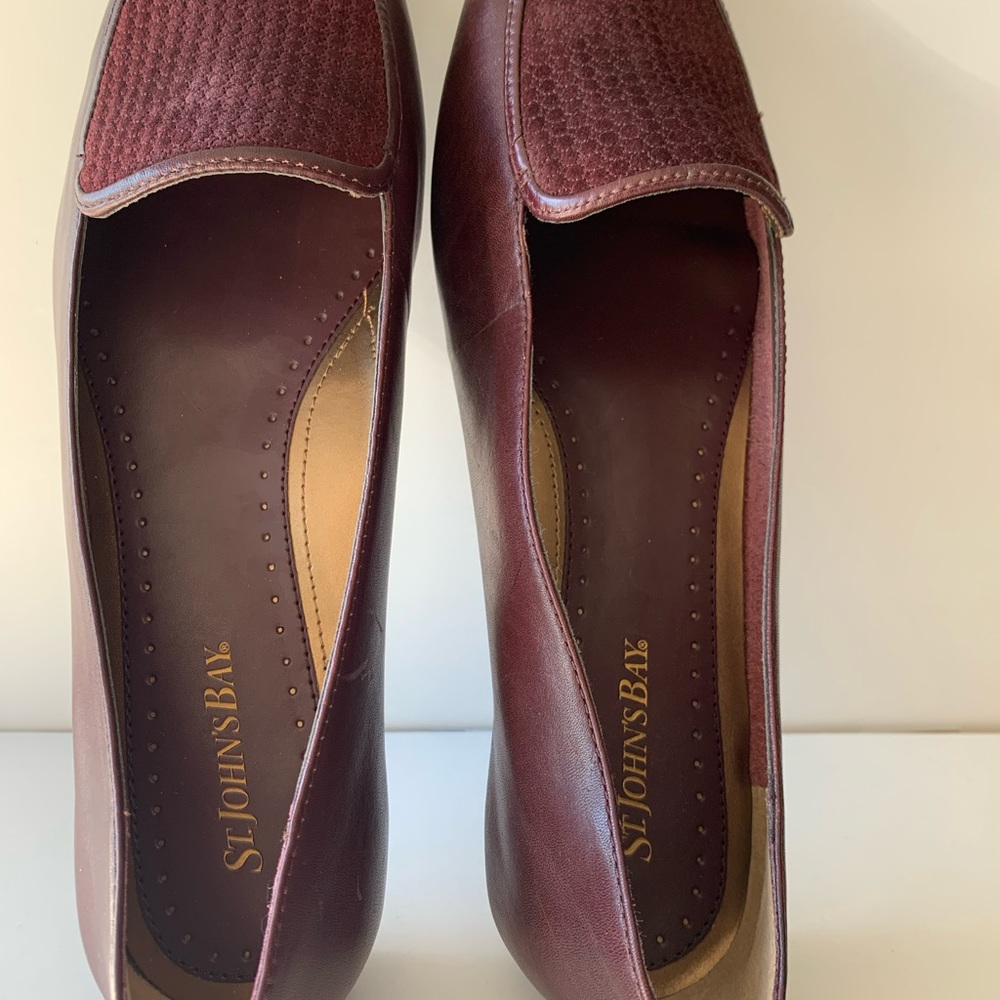 St. John’s Bay Shoes Burgundy Size 10